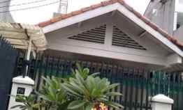 Rumah Second 2 Lt di jl Kartika Pinang 3 Pondok Indah