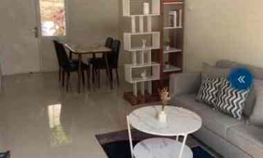 rumah posisi hook di pojok lokasi di sawangan depok