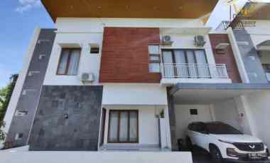 rumah premium di maguwoharjo sleman design menarik