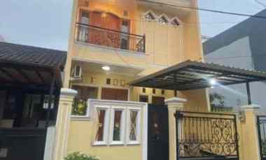 rumah rapi terawat di pondok kelapa jakarta timur