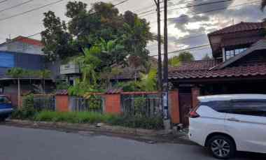 rumah raya kutisari selatan i strategis row 3 mobil