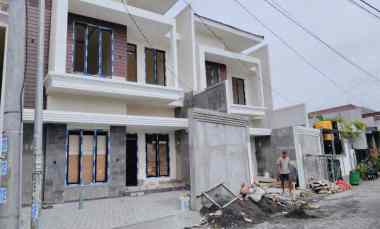 Rumah Ready 2 lantai di Medokan Ayu Surabaya Timur