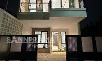 Rumah Rooftop Jagakarsa Bisa Desain Suka-Suka KZae