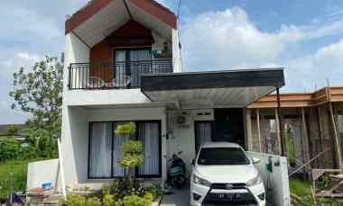rumah scandinavian lt 90 137 m dekat stasiun prambanan