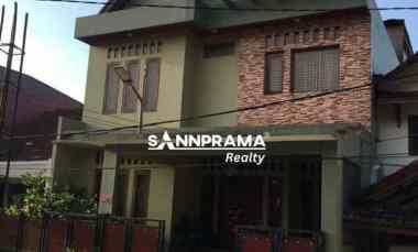 rumah second 2 lantai di grand glaxy city di bekasi