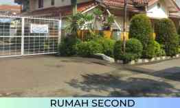 Rumah Second 2 Lantai di Perumahan Margahayu Raya