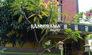 rumah second 3 lantai strategis di cipayung depok