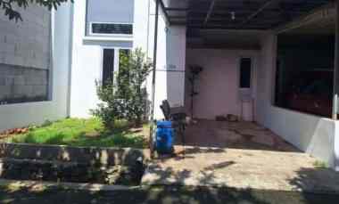 gambar rumah second dalam cluster griya asri cilodong depok