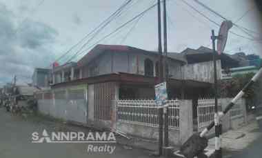 rumah second hook luas di perumnas beji rilin