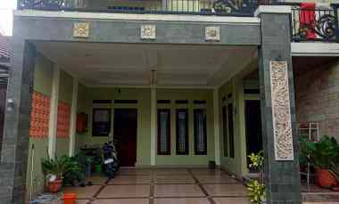 rumah second modern 2 5 lantai di tanah baru depok