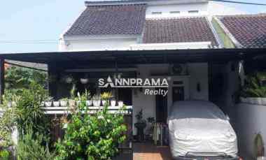 rumah second murah kav ui depok