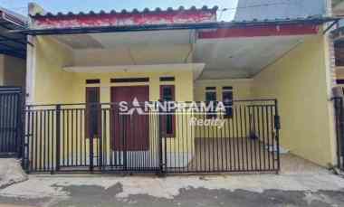 rumah second murah strategis di limo depok