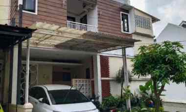 Rumah Second Terawat dekat Gate Tol Cimanggis Depok