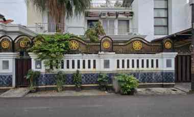 rumah second terawat non komplek di tebet jaksel