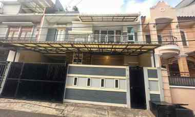 rumah semi furnished 3 lantai di tomang jakarta barat