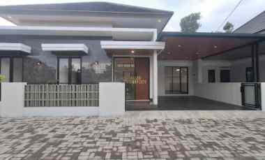 rumah siap huni 10 menit ke kampus uii jogja di sleman