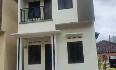 rumah siap huni 2 lantai dekat halim