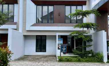 rumah siap huni 2 lantai di jl kaliurang km 7