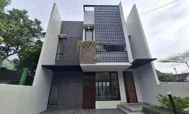 rumah siap huni 2 lantai di utara condongcatur sleman