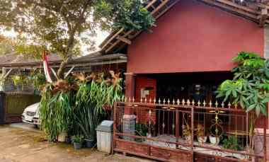 rumah siap huni dekat jalan ray