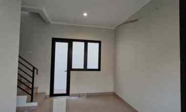 Rumah Siap Huni di Cluster Regia SCG Bekasi