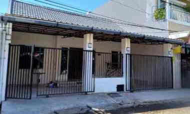 rumah siap huni di pondok chandra dekat club house
