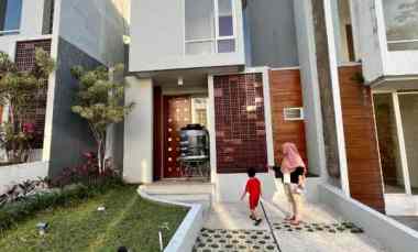rumah siap huni lokasi di the oz residence tidar