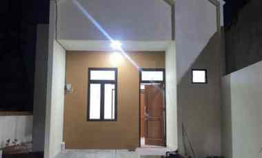 Rumah Siap Huni Pinggir Jalan di Kota Depok, Strategis