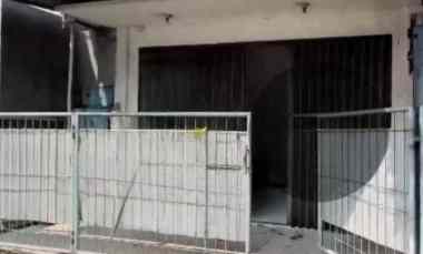 rumah simokerto strategis depan jalan raya