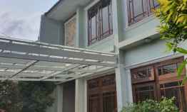 Rumah di Simprug Kebayoran Lama Jakarta Selatan