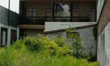 rumah strategis 2 lantai wahidin shm jalan utama