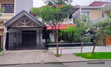 rumah strategis jalan kembar sutorejo