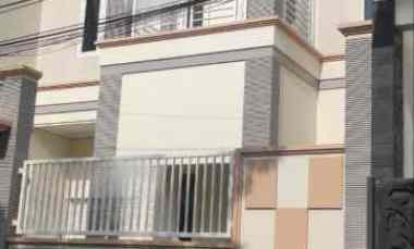 Rumah Sutorejo Selatan, Siap Huni Depan Lapangan