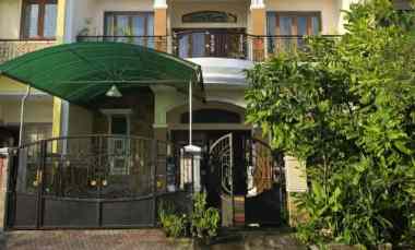 rumah taman mutiara pakuwon city strategis siap huni