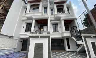 Rumah Tema Clasic Jakarta Selatan Andara