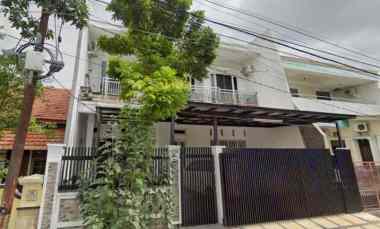 rumah tenggilis surabaya 2 lantai