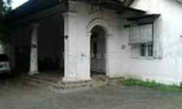 Rumah Luas di Tepi Jalan dekat Alun2 Bangil Pasuruan