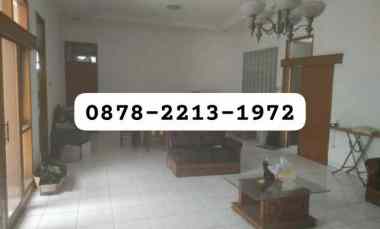 rumah terawat dekat ke kampus satu university