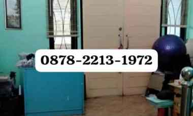 rumah terawat dekat ke kampus univ maranatha