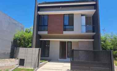 Rumah Timur di Florence Pakuwon City,new Minimalis