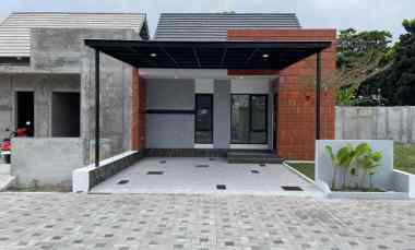 rumah tropis modern siap huni di cebongan sleman