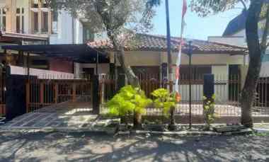 rumah view taman dan play ground di arcamanik bandung