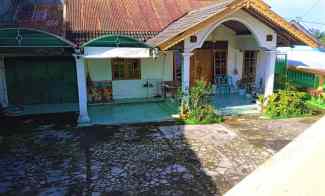 Rumah Villa dekat Pasar Tawangmangu Karanganyar