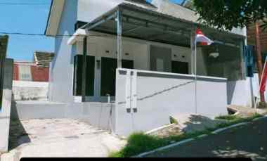 rumah villa krista banyumanik semarang