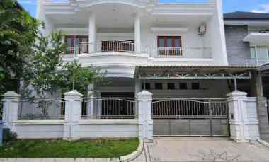 rumah villa royal pakuwon city strategis siap huni