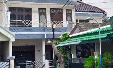 Rumah Waru, Pondok Tjandra, Row 2 Mobil, Hadap Timur