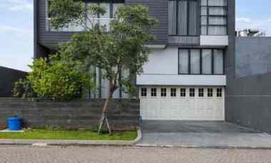 Rumah Waterfront Citraland Strategis Row 3 Mobil