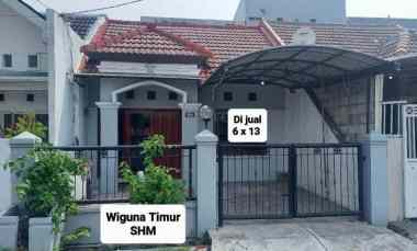 rumah wiguna rungkut surabaya dibawah 1m