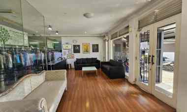 rumah zona komersial di jalan bangka jakarta selatan