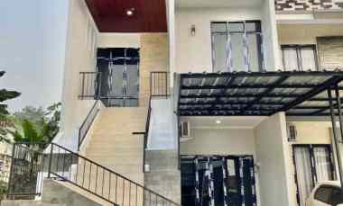 serpong bsd rumah mewah selangkah ke jalan raya